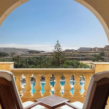 Отель Kempinski 5*