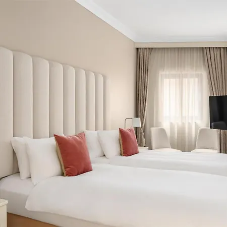 Отель Kempinski 5*