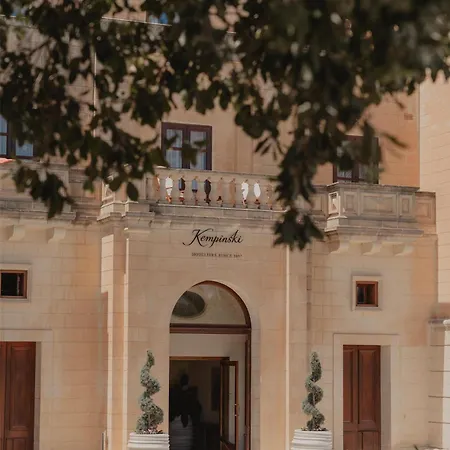 Kempinski Отель 5*