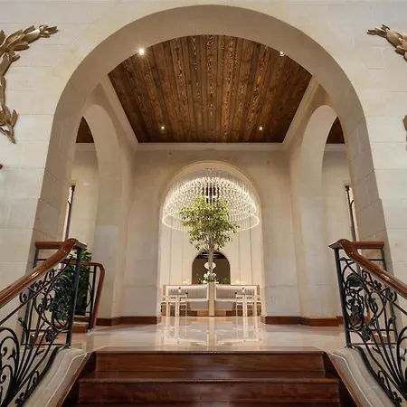 Otel Kempinski 5*